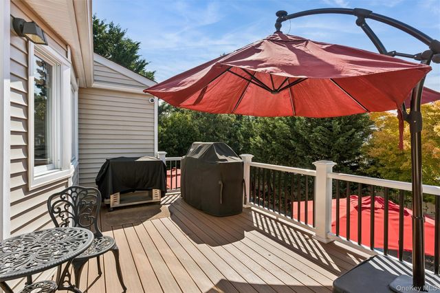 1650 James Street, Merrick, NY 11566