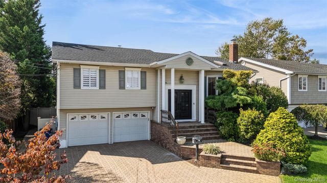1650 James Street, Merrick, NY 11566