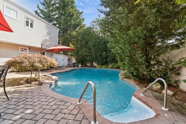 1650 James Street, Merrick, NY 11566