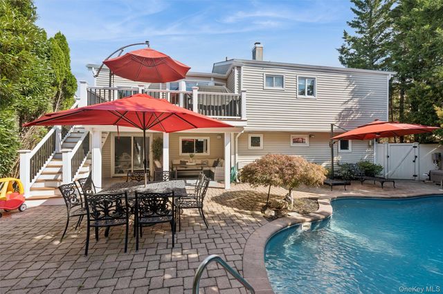 1650 James Street, Merrick, NY 11566