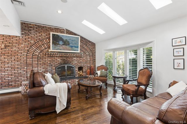 1650 James Street, Merrick, NY 11566