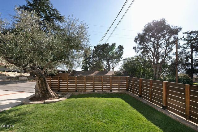 2507 Rockdell Street, La Crescenta, CA 91214