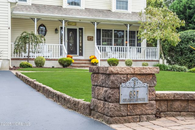 687 Colgate Avenue, Lanoka Harbor, NJ 08734