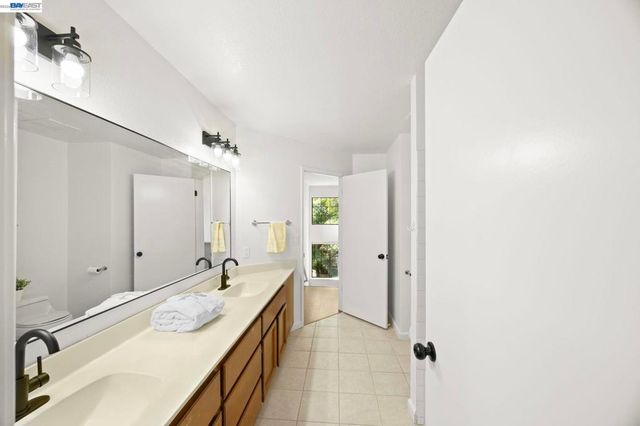 43081 Mayfair Park Ter, Fremont, CA 94538