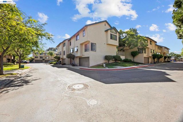 43081 Mayfair Park Ter, Fremont, CA 94538