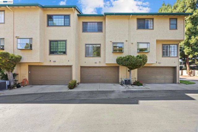 43081 Mayfair Park Ter, Fremont, CA 94538