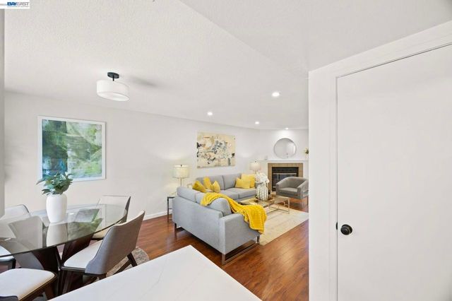 43081 Mayfair Park Ter, Fremont, CA 94538