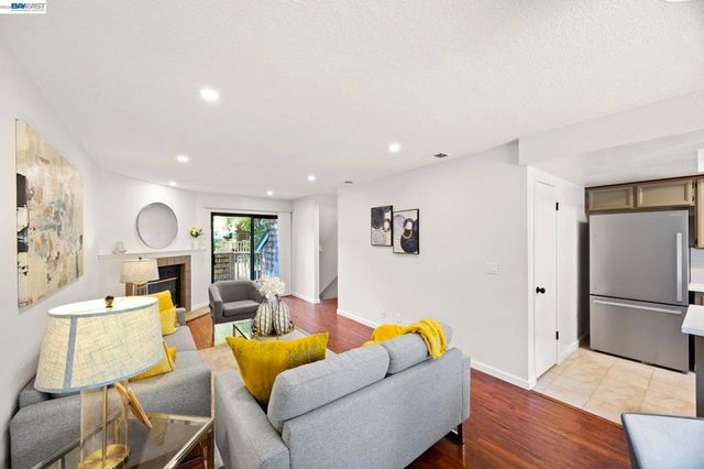 43081 Mayfair Park Ter, Fremont, CA 94538