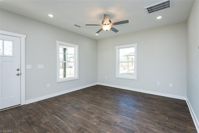 1070 Pinnix Loop, Burlington, NC 27217