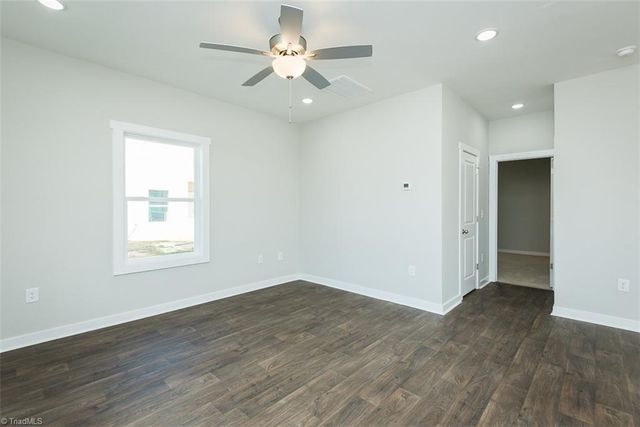 1070 Pinnix Loop, Burlington, NC 27217