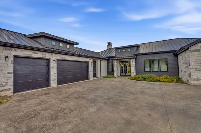 609 Paintbrush, Horseshoe Bay, TX 78657