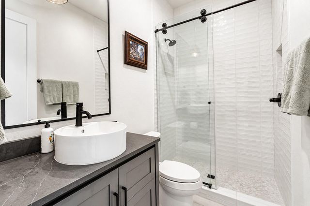 609 Paintbrush, Horseshoe Bay, TX 78657