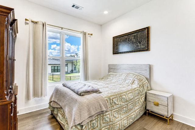 609 Paintbrush, Horseshoe Bay, TX 78657