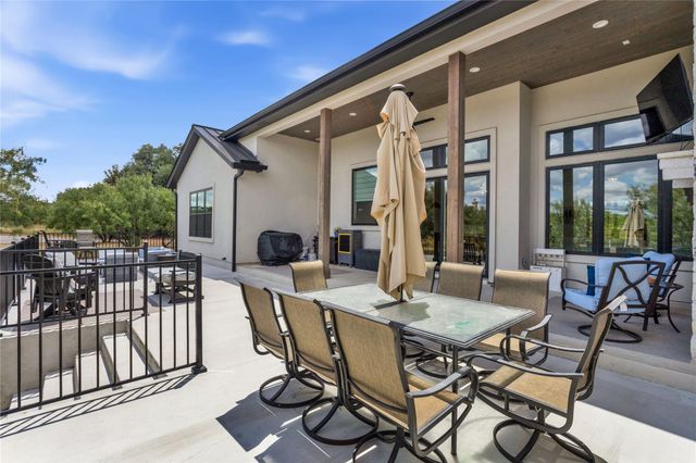609 Paintbrush, Horseshoe Bay, TX 78657