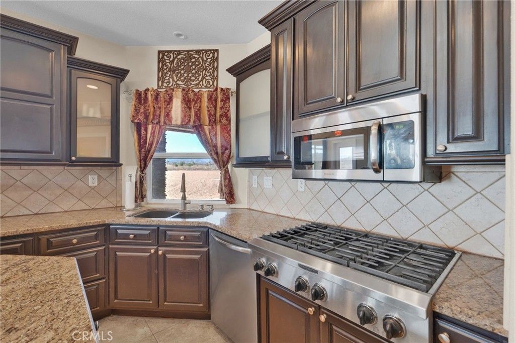 Image 26 of property listing at 7435 Solano, Phelan, CA 92371