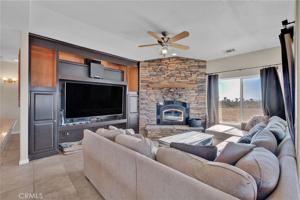 Image 29 of property listing at 7435 Solano, Phelan, CA 92371