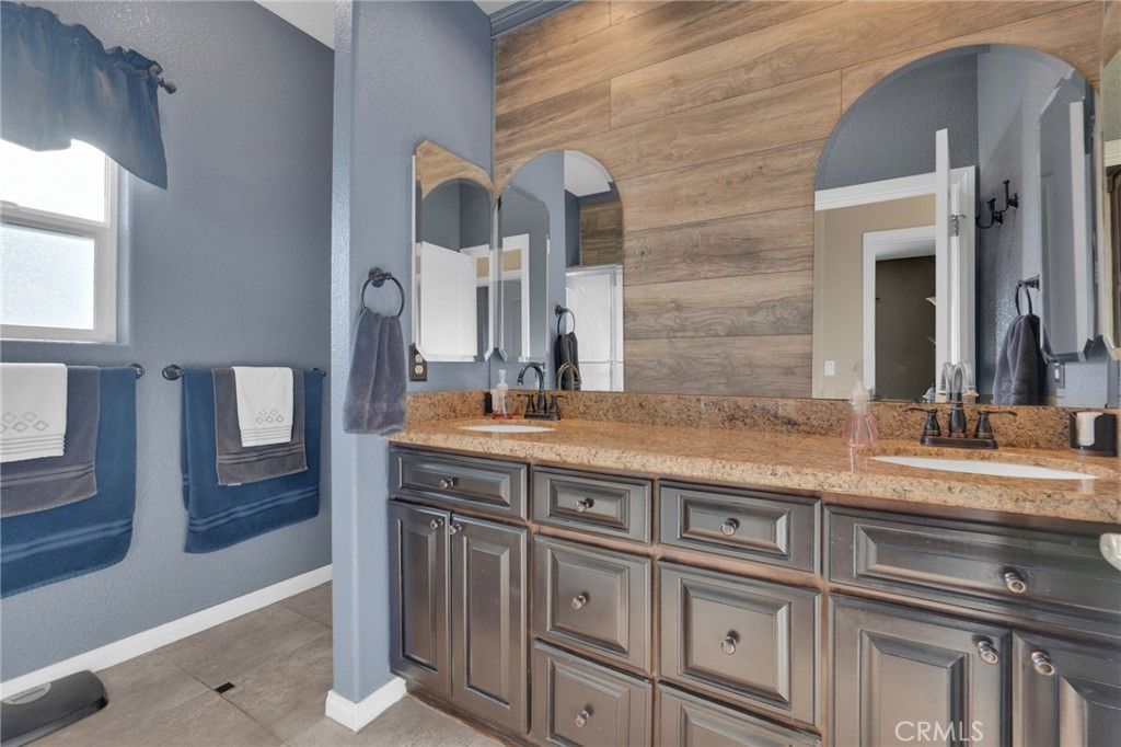 Image 37 of property listing at 7435 Solano, Phelan, CA 92371