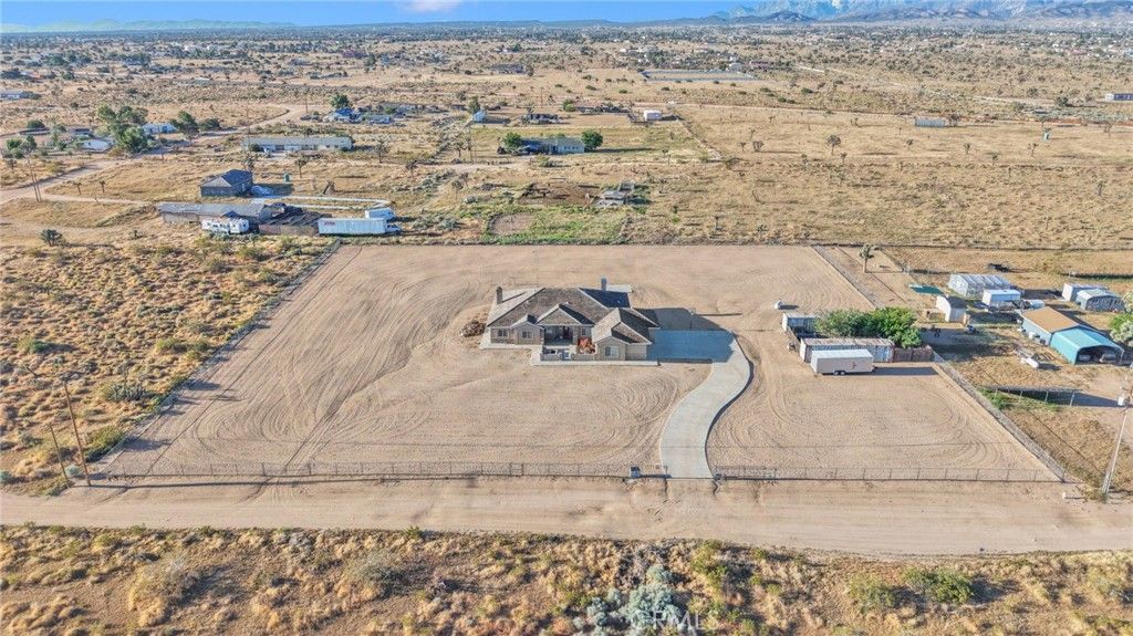 Image 63 of property listing at 7435 Solano, Phelan, CA 92371