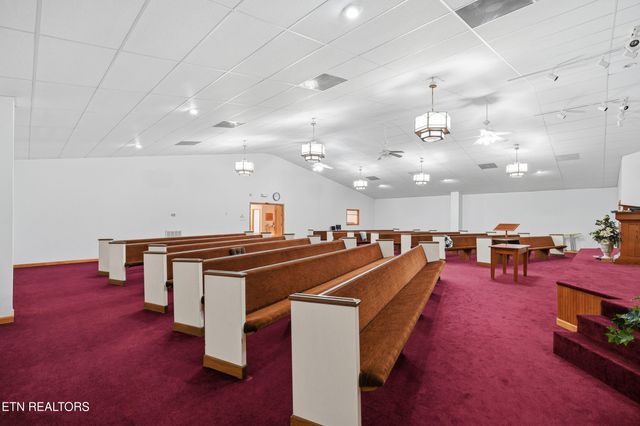 480 Fordtown Rd, Fall Branch, TN 37656