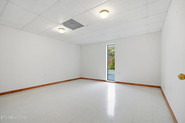 480 Fordtown Rd, Fall Branch, TN 37656