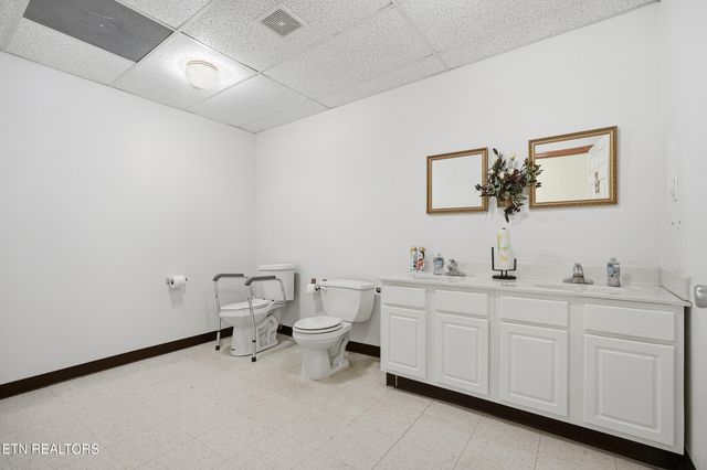 480 Fordtown Rd, Fall Branch, TN 37656