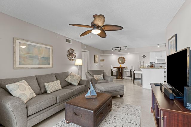 272 Village Boulevard 7109, Tequesta, FL 33469