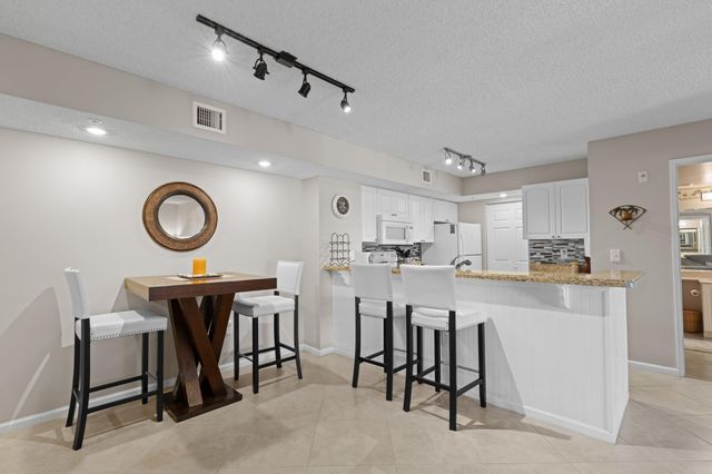 272 Village Boulevard 7109, Tequesta, FL 33469