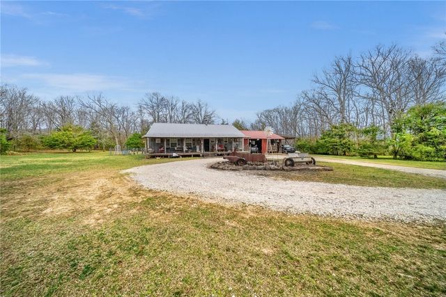 12095 & 12107 Volcano Road, West Fork, AR 72774