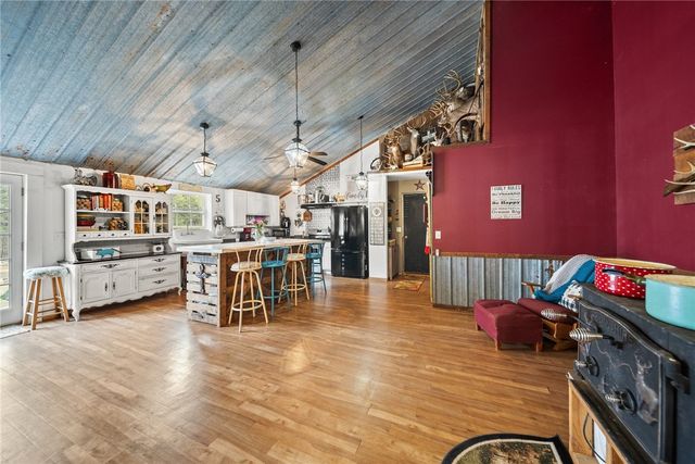 12095 & 12107 Volcano Road, West Fork, AR 72774