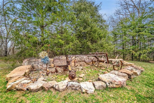 12095 & 12107 Volcano Road, West Fork, AR 72774