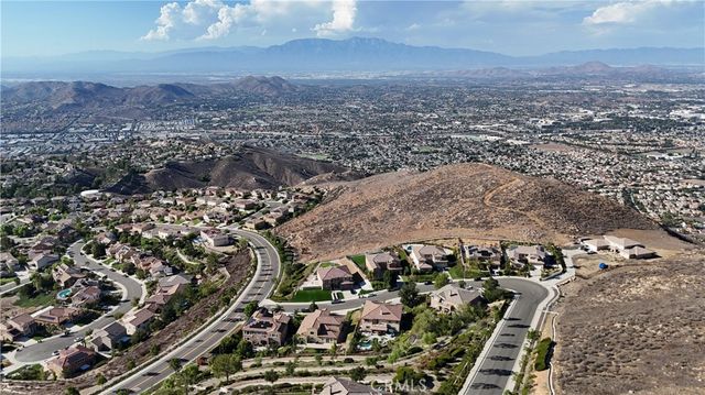 16861 Ridge Cliff, Riverside, CA 92503