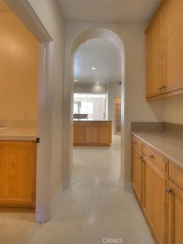 16861 Ridge Cliff, Riverside, CA 92503