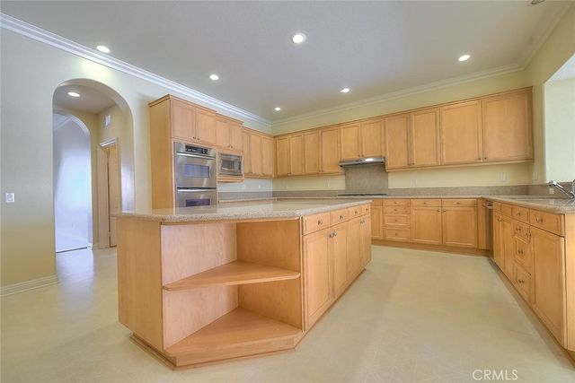 16861 Ridge Cliff, Riverside, CA 92503