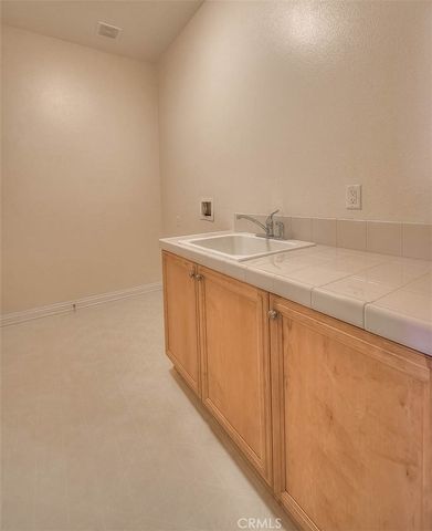 16861 Ridge Cliff, Riverside, CA 92503