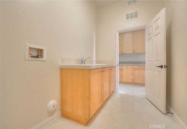 16861 Ridge Cliff, Riverside, CA 92503