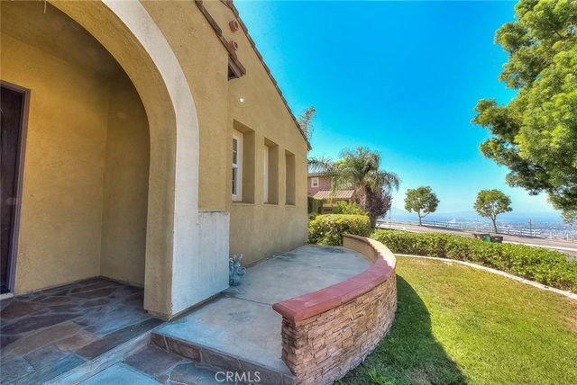 16861 Ridge Cliff, Riverside, CA 92503