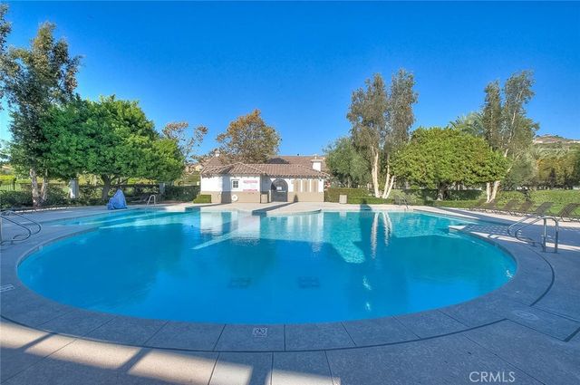 16861 Ridge Cliff, Riverside, CA 92503