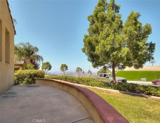 16861 Ridge Cliff, Riverside, CA 92503
