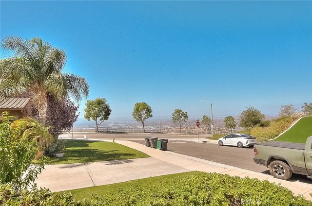 16861 Ridge Cliff, Riverside, CA 92503