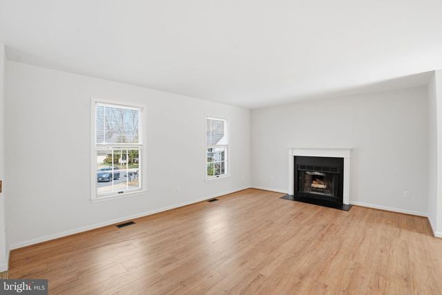 5545 SPANGLER LN, Woodbridge, VA 22193