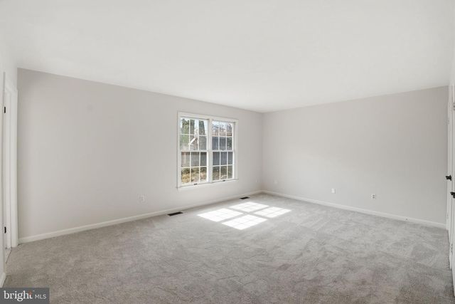 5545 SPANGLER LN, Woodbridge, VA 22193