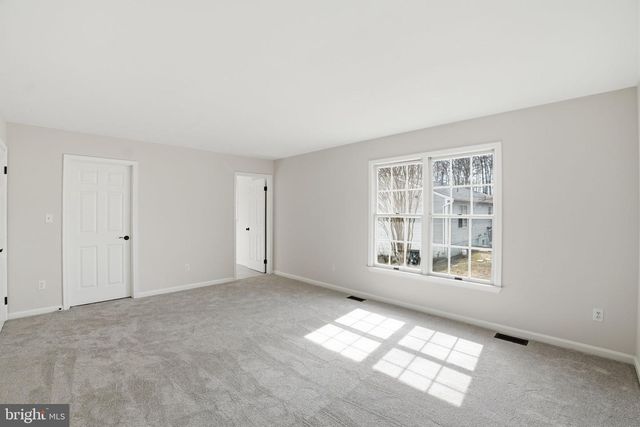 5545 SPANGLER LN, Woodbridge, VA 22193