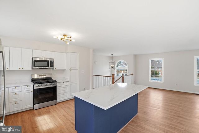 5545 SPANGLER LN, Woodbridge, VA 22193