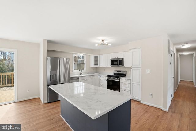 5545 SPANGLER LN, Woodbridge, VA 22193