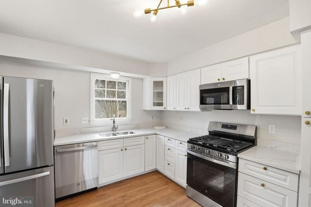 5545 SPANGLER LN, Woodbridge, VA 22193