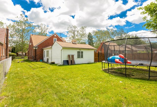 18903 Strathmoor Street, Detroit City, MI 48235