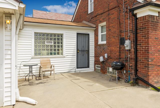 18903 Strathmoor Street, Detroit City, MI 48235