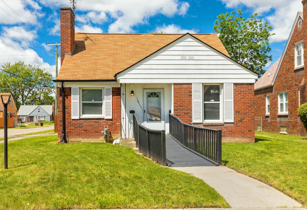 18903 Strathmoor Street, Detroit City, MI 48235