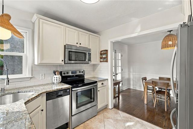 2001 W 73rd Street, Prairie Village, KS 66208