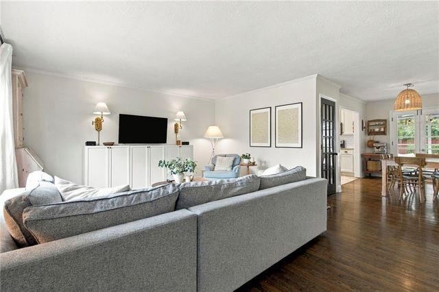 2001 W 73rd Street, Prairie Village, KS 66208
